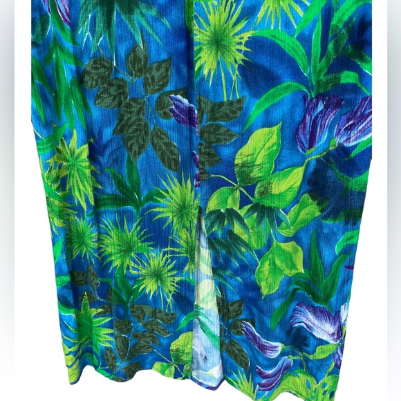 VINTAGE Vibrant Floral Rayon Dress - Picture 7 of 8